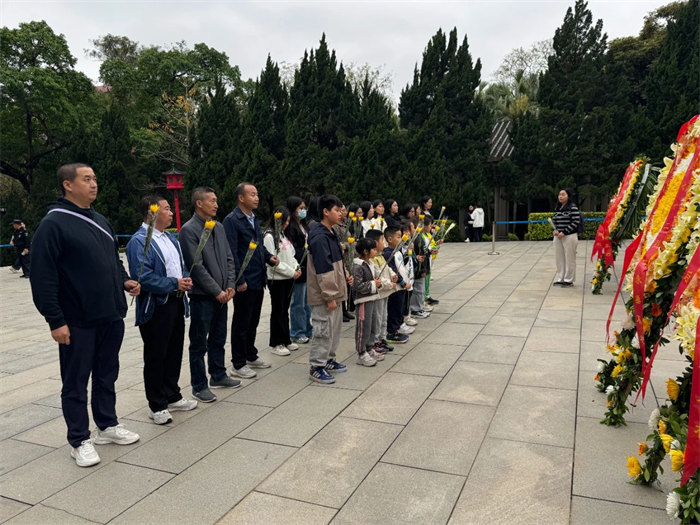 緬懷英烈志，傳承民族魂—黃花崗七十二烈士陵園祭奠活動   -3